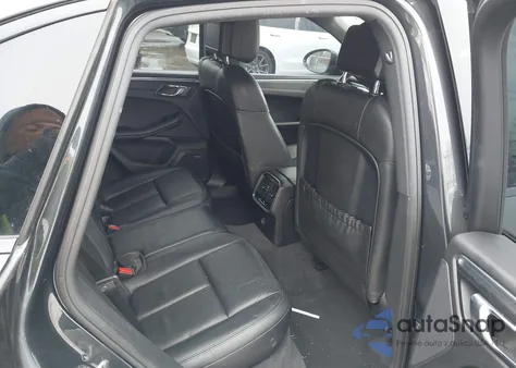 2017 Porsche Macan Gts z USA, uszkodzony, nr VIN WP1AG2A59HLB55760